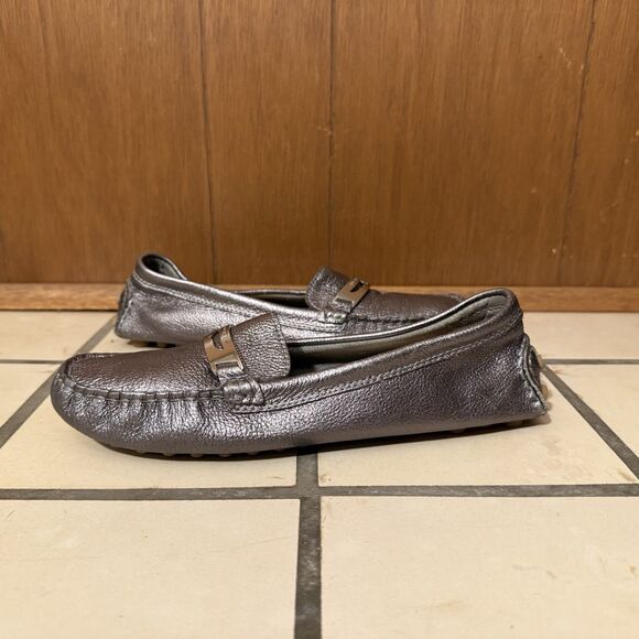 Coach Nola Gunmetal Silver Pebbled Leather Logo Slip On Loafer Driving Shoe 8 - Picture 3 of 6
